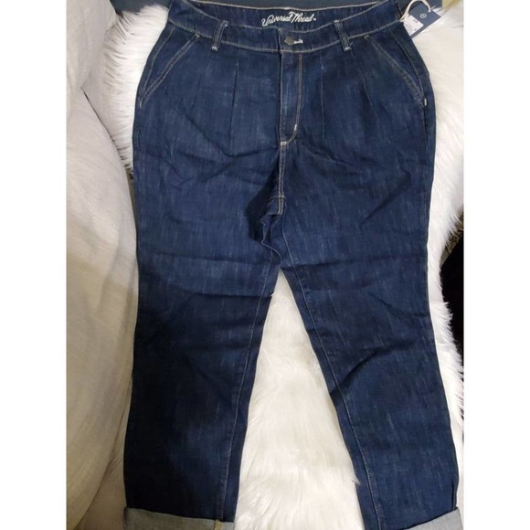 Universal Thread™ High-Rise Tapered Cropped Jeans-6 - Picture 5 of 7